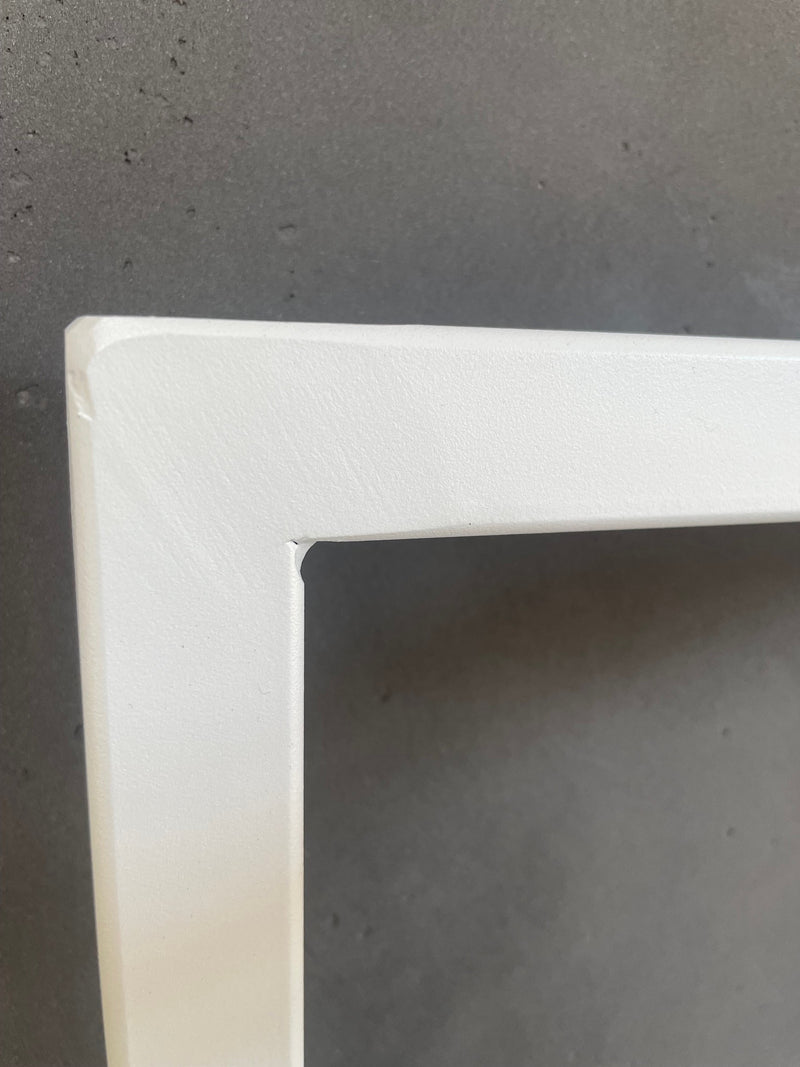 frame georgia DÉFECTUEUX - portant minimaliste blanc mat avec socle carré