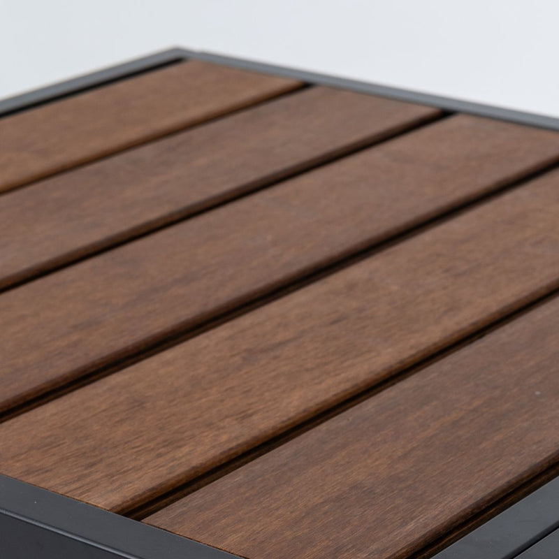 Meuble cuisine extérieure fermé avec étagère